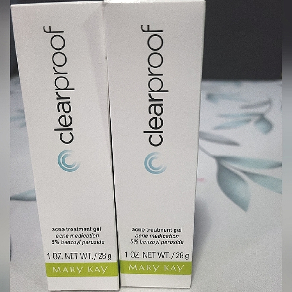 Acne treatment gel